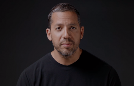 Watch David Blaine fly to 18,000 feet utilizing a lot of inflatables